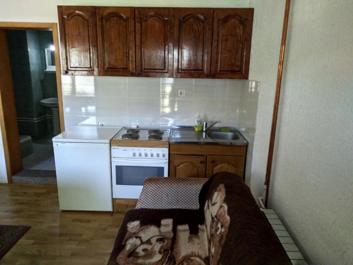 Apartments And Rooms Vicko Брзече Экстерьер фото