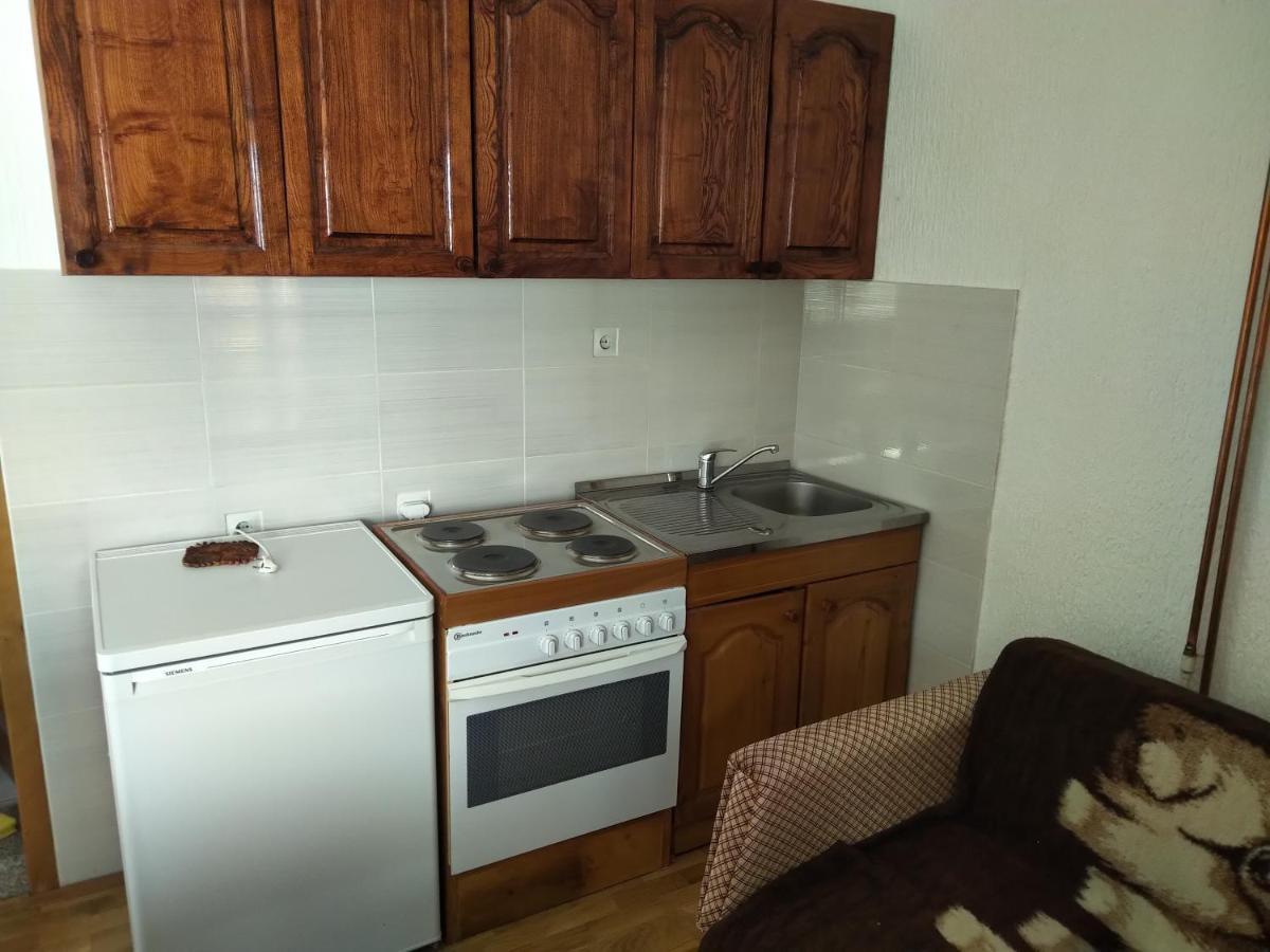 Apartments And Rooms Vicko Брзече Экстерьер фото
