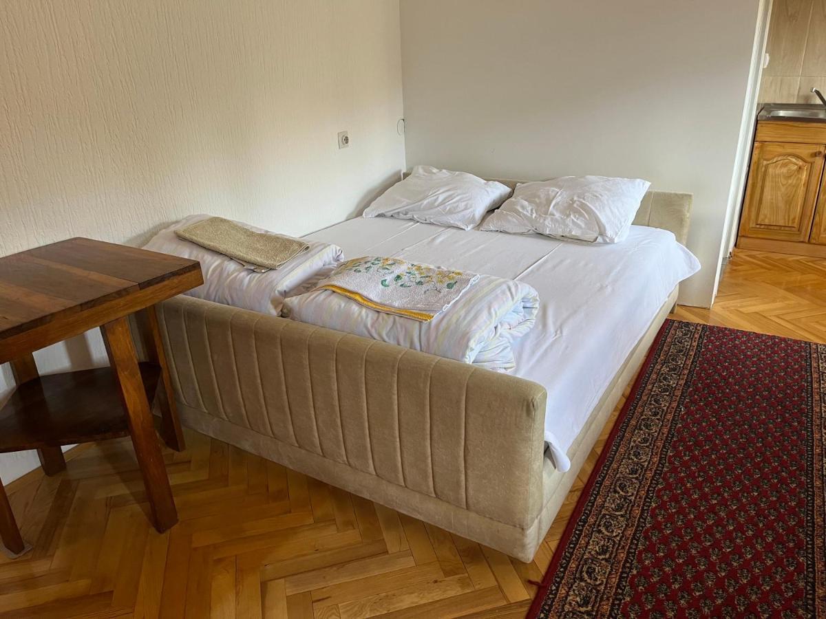 Apartments And Rooms Vicko Брзече Экстерьер фото