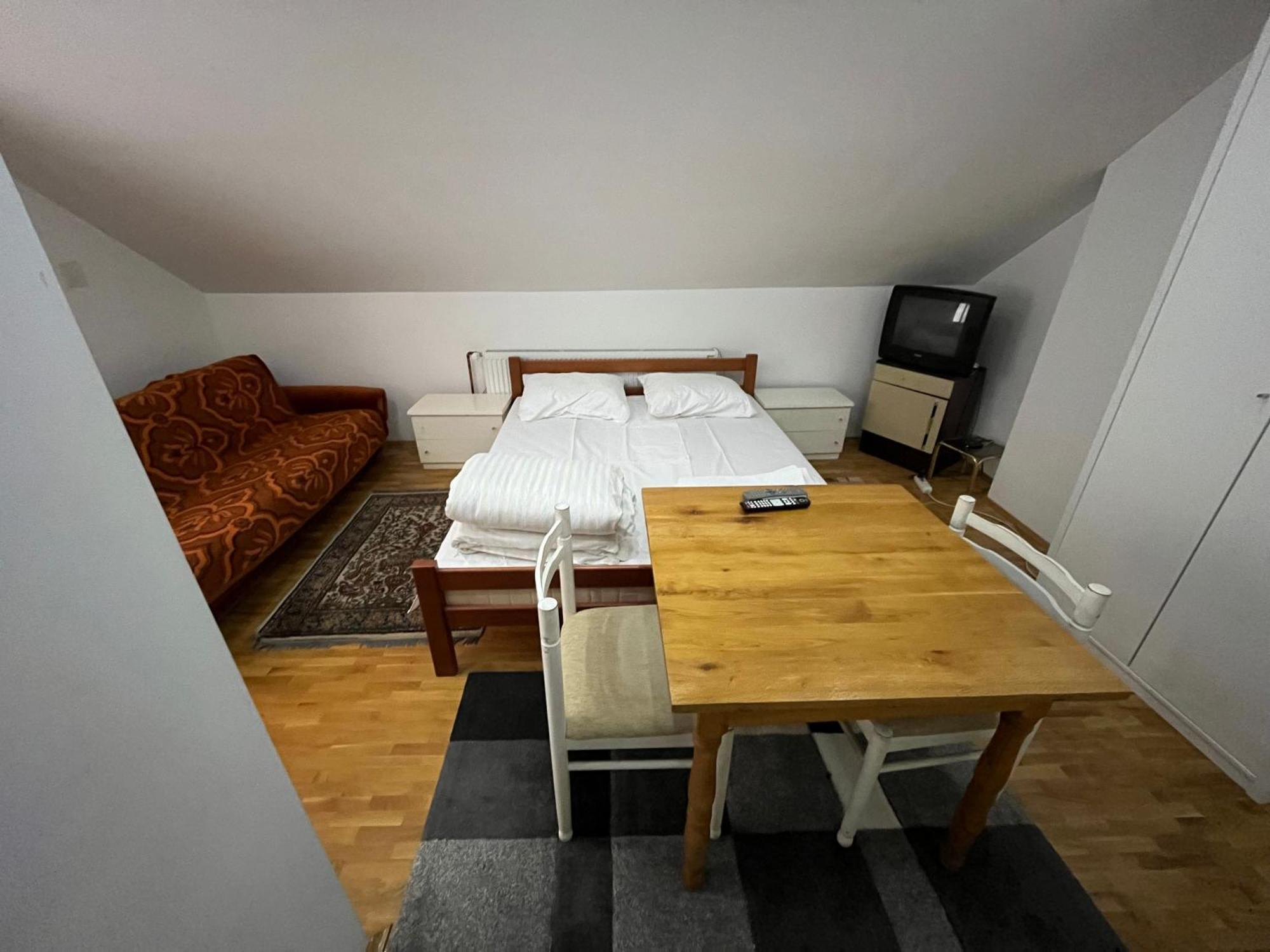 Apartments And Rooms Vicko Брзече Экстерьер фото