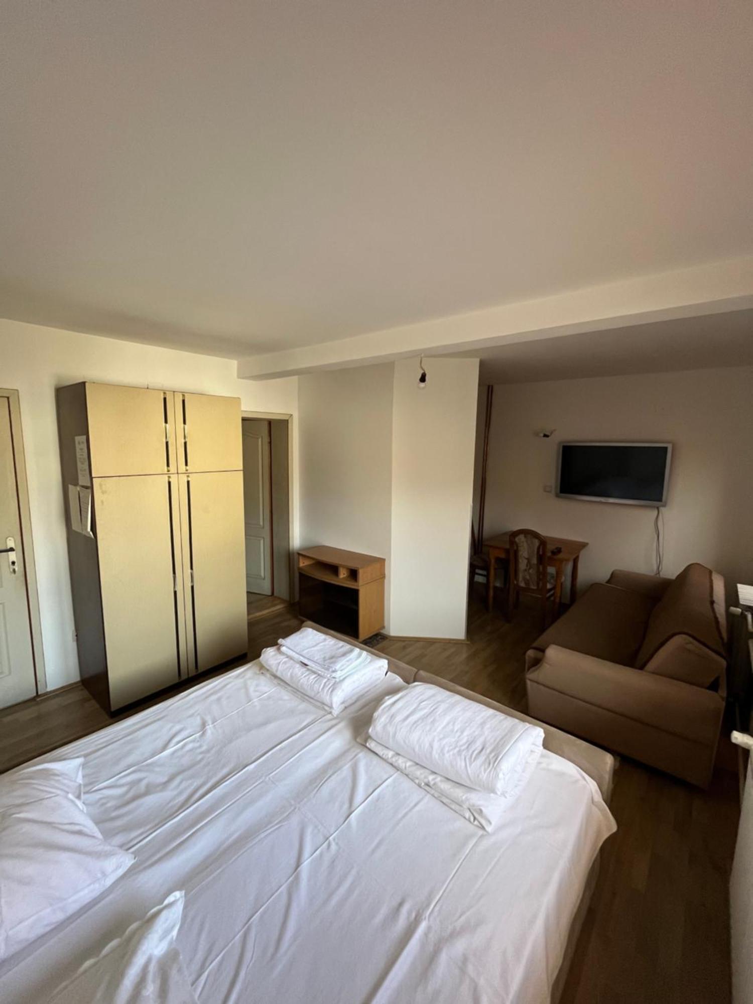Apartments And Rooms Vicko Брзече Экстерьер фото