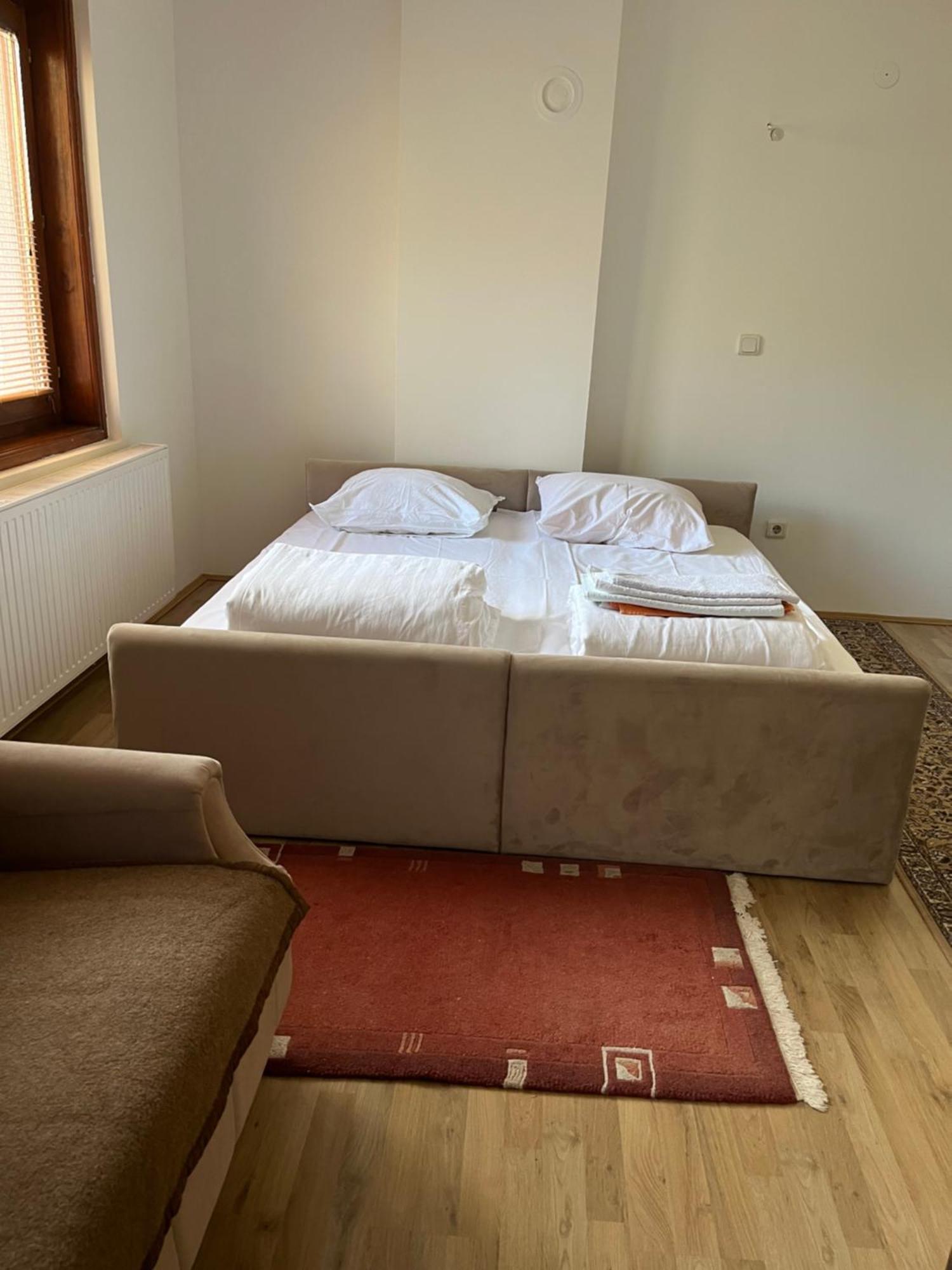 Apartments And Rooms Vicko Брзече Экстерьер фото